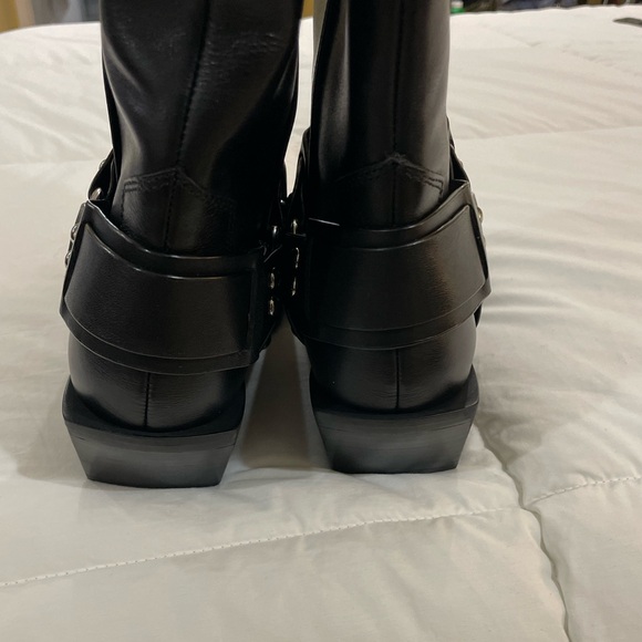 Marc Fisher black leather Boots - Picture 3 of 9